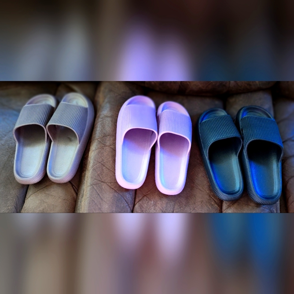 CLOUDS SANDALS 3 PAIR